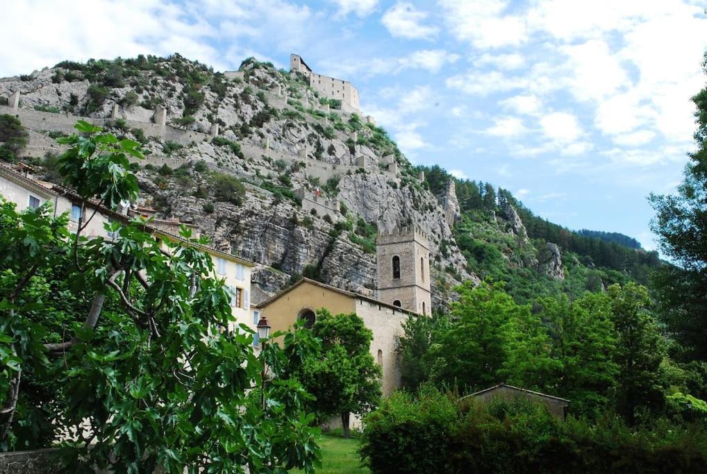 Les Gites D'Intervalles Entrevaux Ngoại thất bức ảnh